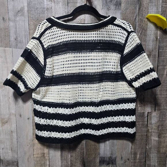 Solitaire Beige and Black Semi Cropped Boxy Knit Top - Picture 3 of 5